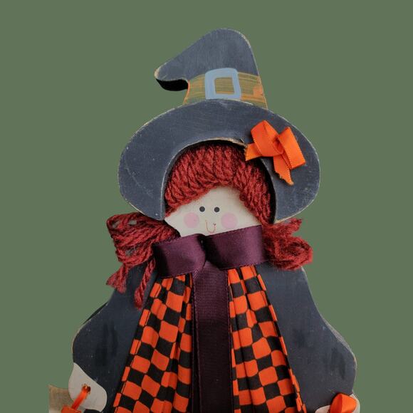 Vintage 1992 Halloween Witch Standing Wood Cut Out Decor - Picture 4 of 8